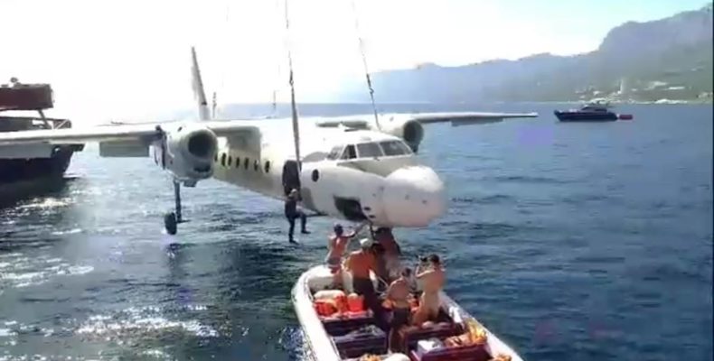 Затоплен настоящий самолёт АН-24! Невероятное зрелище! (видео)