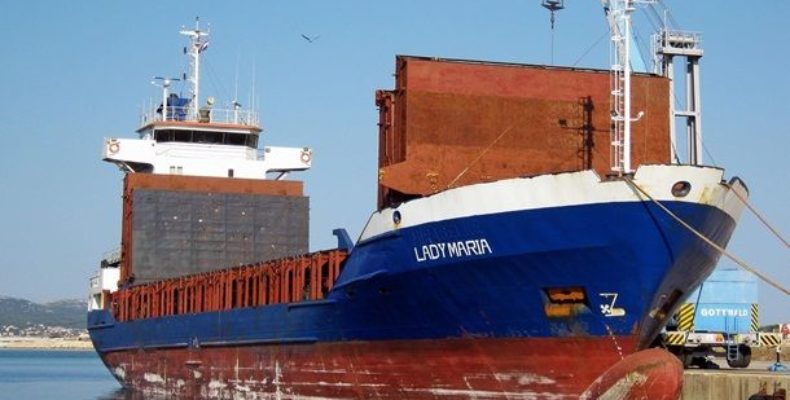 В Керченском проливе произошло столкновение двух грузовых судов