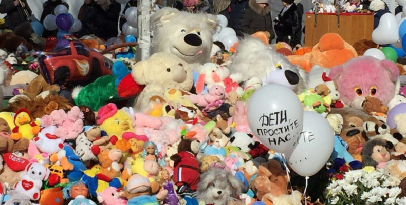 Родители погибших детей рассказали о пережитом: год трагедии в ”Зимней вишне”