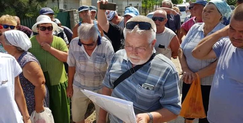 Пять тысяч крымчан оставили без воды в 30-градусную жару