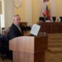 Депутат Яковенко на сессии горсовета поставил на голосование вопрос о недоверии заместителю главы администрации